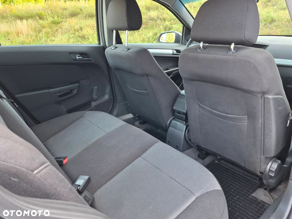 Opel Astra 1.6 Essentia EU5 - 17