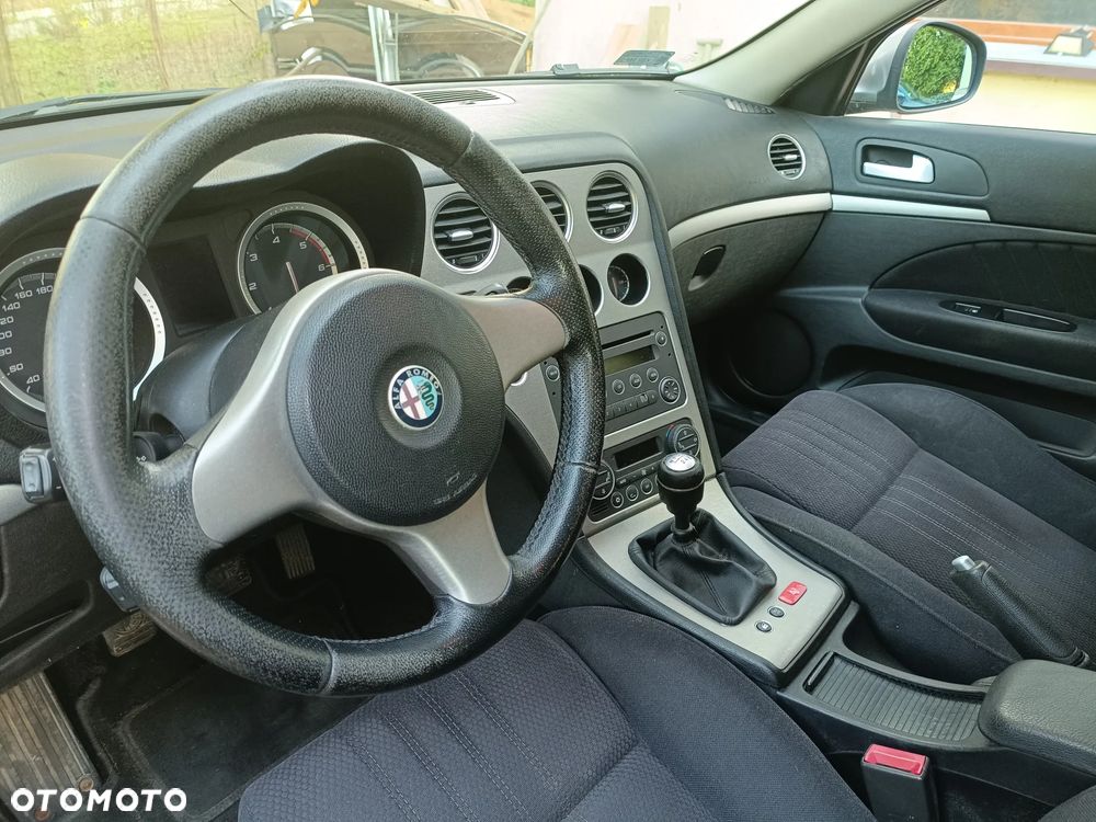 Alfa Romeo 159 - 8
