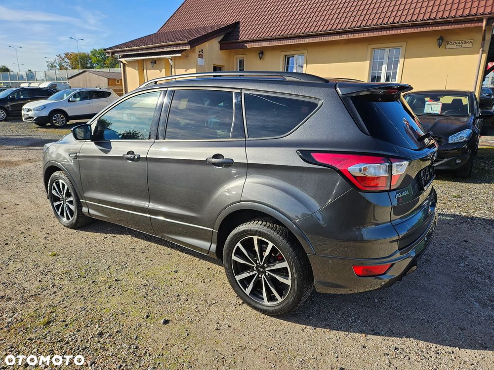 Ford Kuga 1.5 EcoBoost 2x4 ST-Line - 11