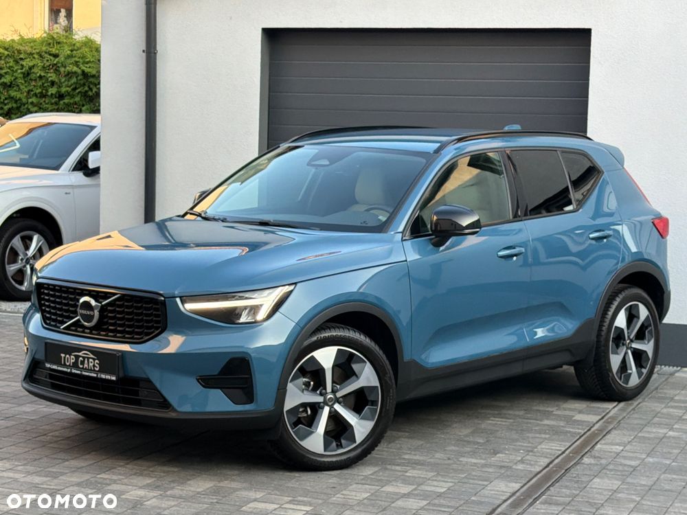 Volvo XC 40 B3 B DKG Ultra Black Edition - 26