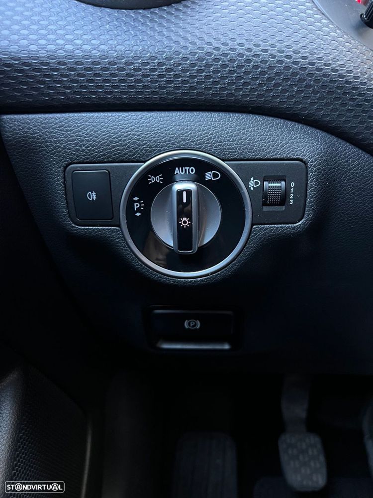 Mercedes-Benz A 180 d - 15