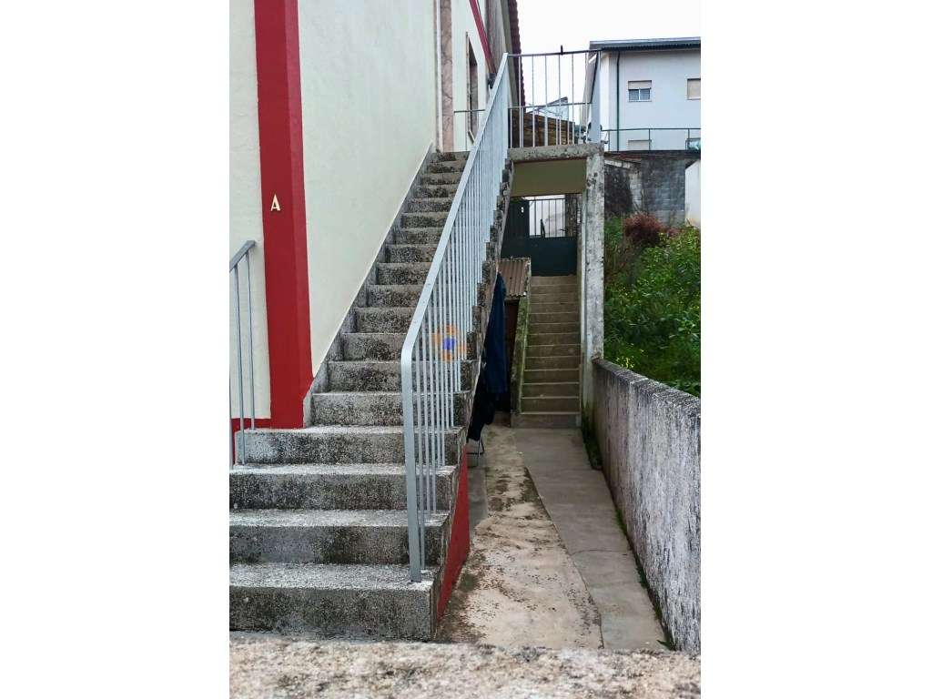 T2 com Potencial em Santa Clara c/parqueamento exterior - Coimbra |... - Grande imagem: 3/8