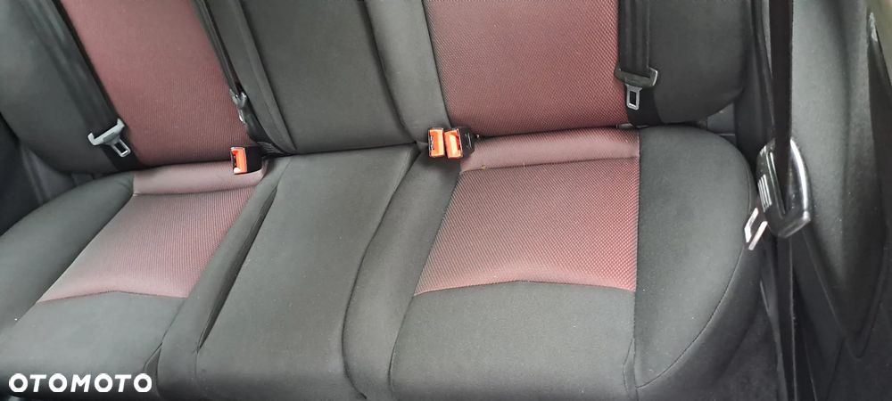 Seat Ibiza SC 1.4 16V Reference - 26