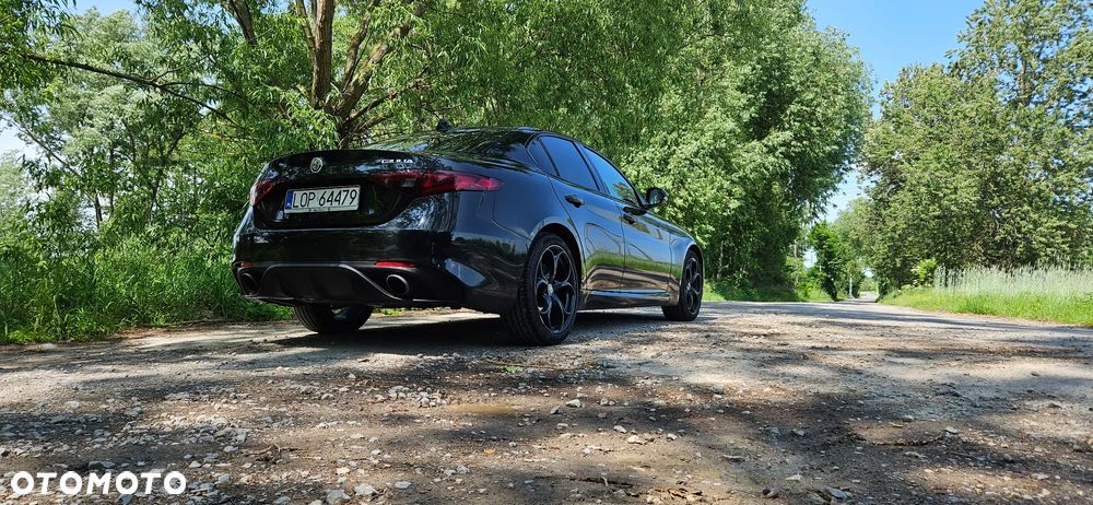 Alfa Romeo Giulia 2.0 Turbo 16V AT8-Q4 Ti - 10