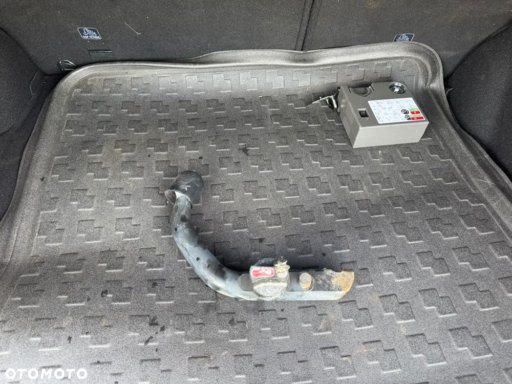 Peugeot 2008 PureTech 130 Stop&Start EAT6 Allure - 21