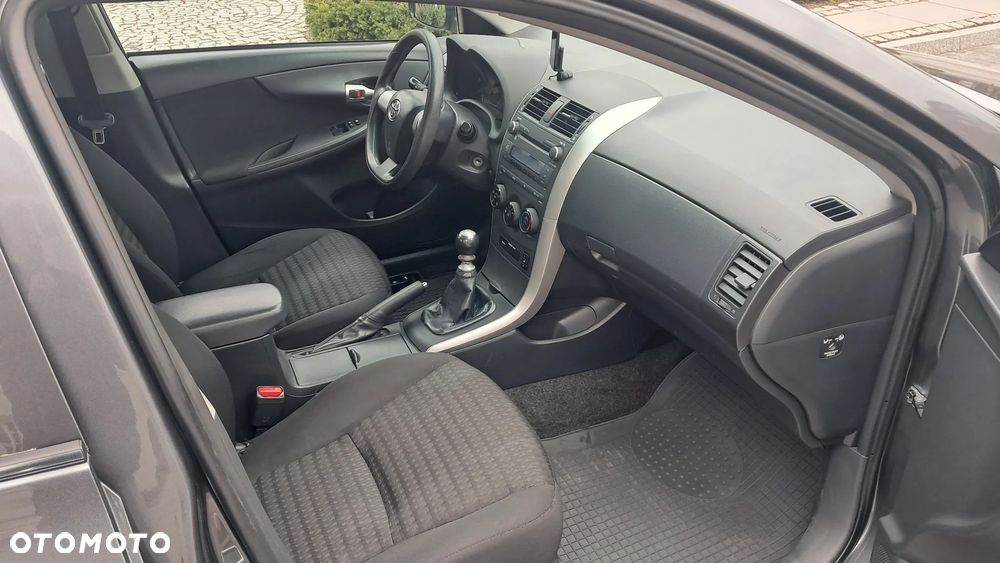 Toyota Corolla 1.6 Luna - 12