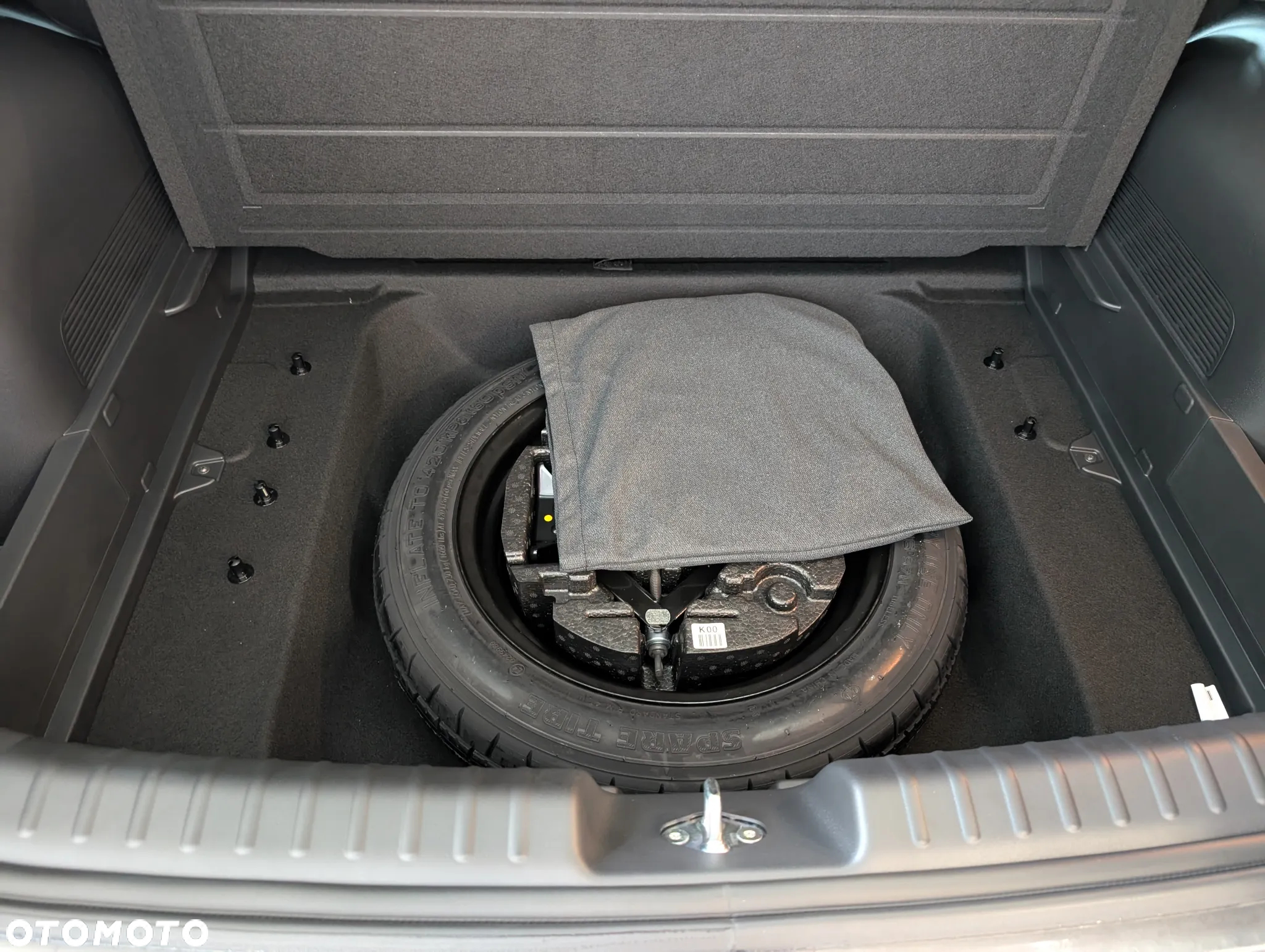 Kia Niro 1.6 GDI Hybrid M - 16
