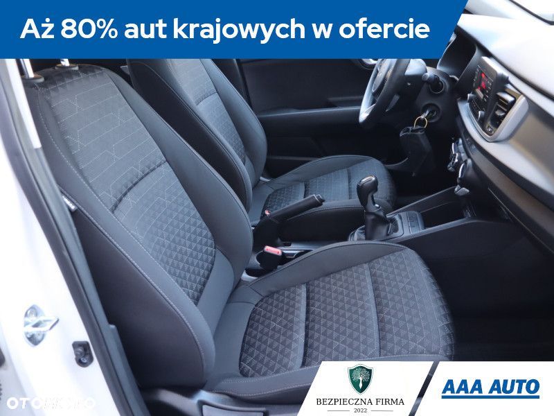 Kia Rio - 11