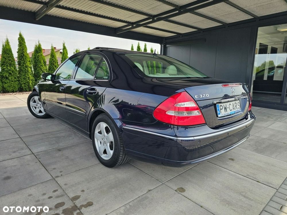 Mercedes-Benz Klasa E 320 Elegance - 4