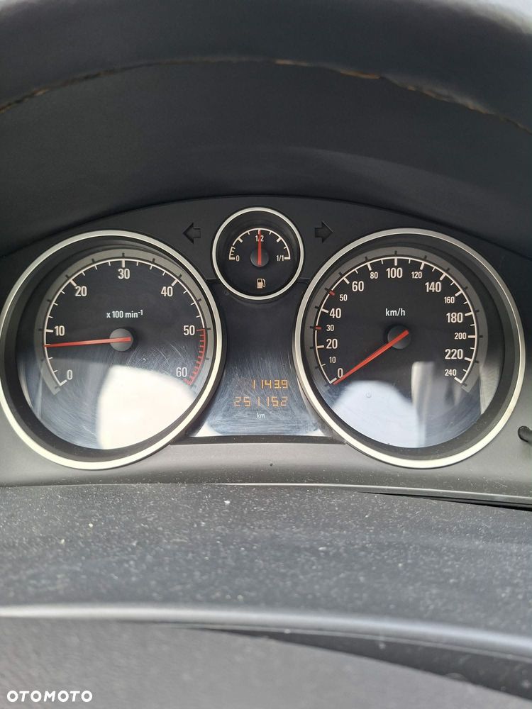Opel Astra 1.9 CDTI DPF - 8