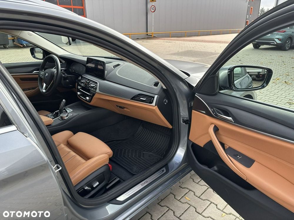 BMW Seria 5 520d mHEV sport - 16