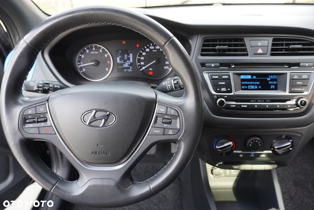 Hyundai i20 1.2 YES Gold - 17