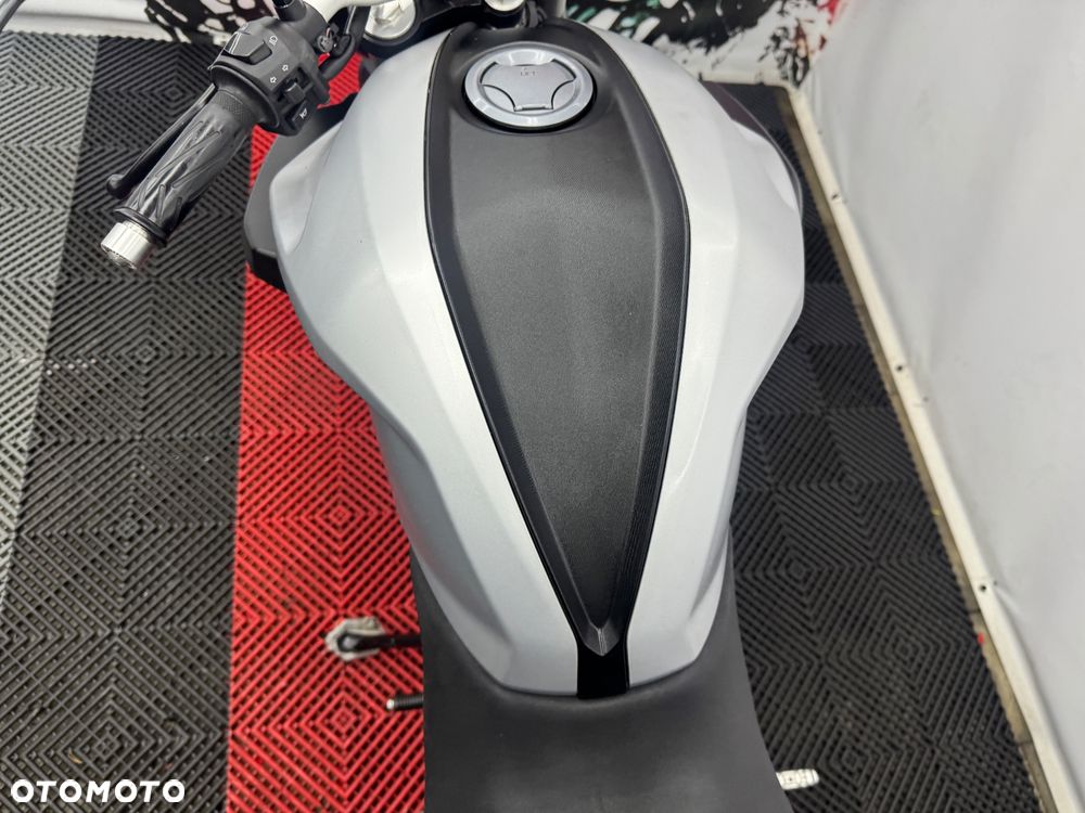 Yamaha MT - 23
