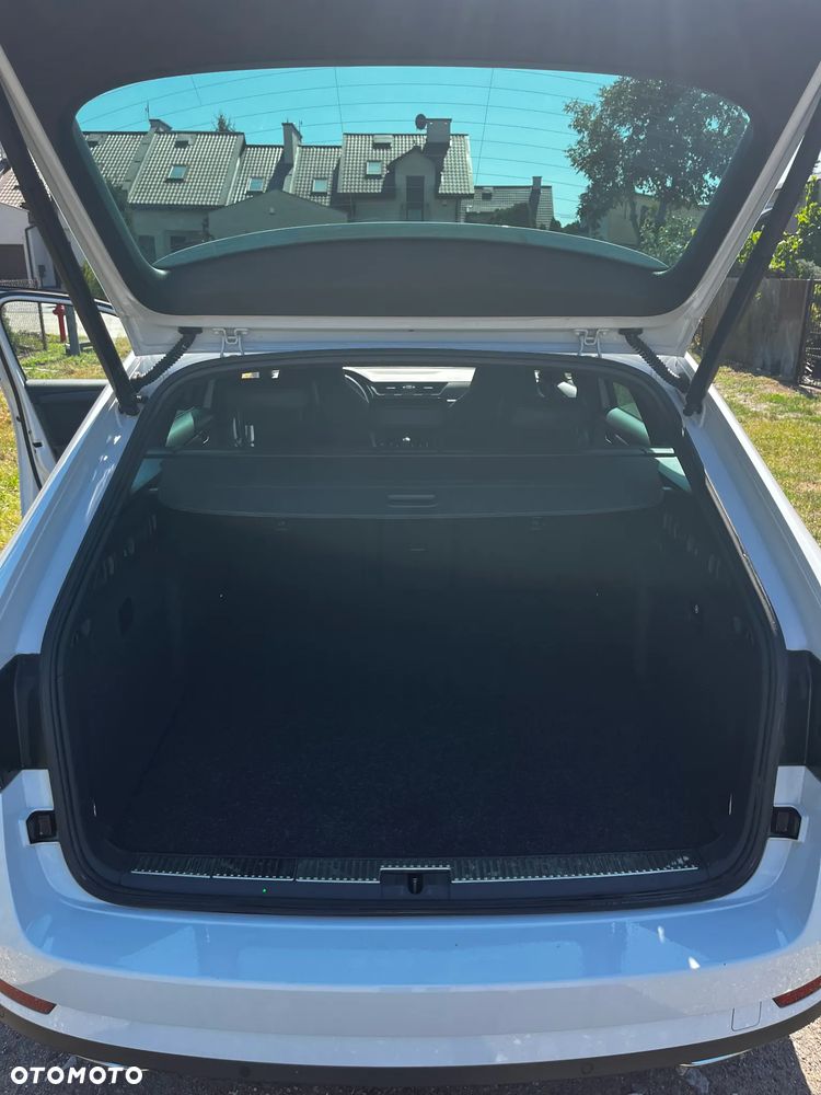 Skoda Superb 1.4 TSI Plug-In Hybrid Sportline DSG - 9