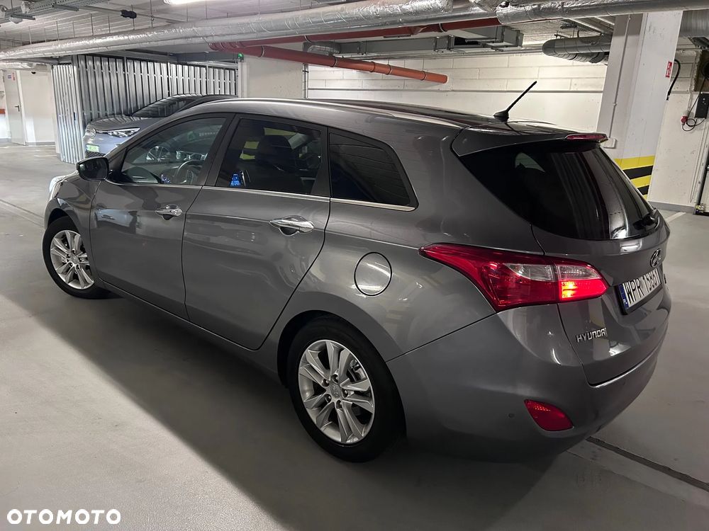Hyundai i30 blue Kombi 1.6 GDi Style - 6