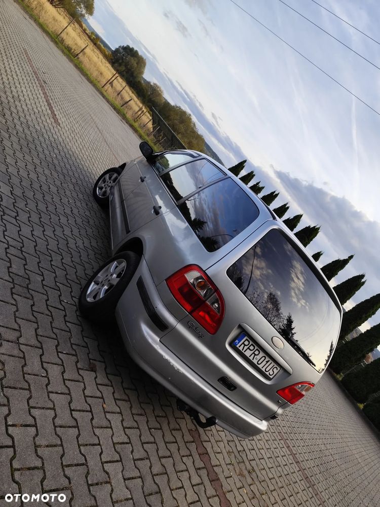 Ford Galaxy - 11