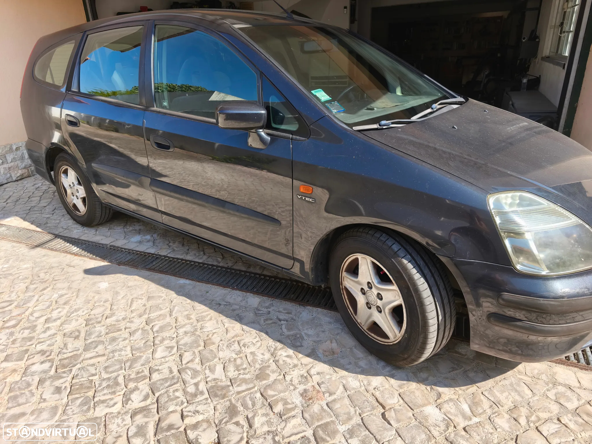 Honda Stream 1.7 ES - 4
