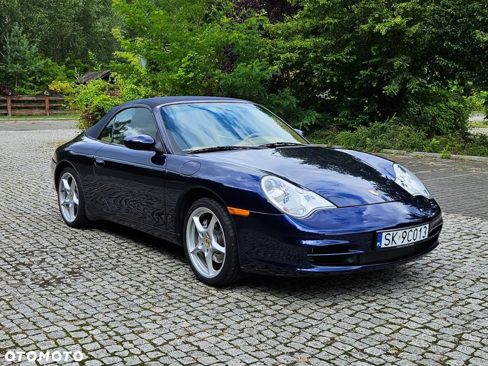 Porsche 911 Carrera 4 - 8