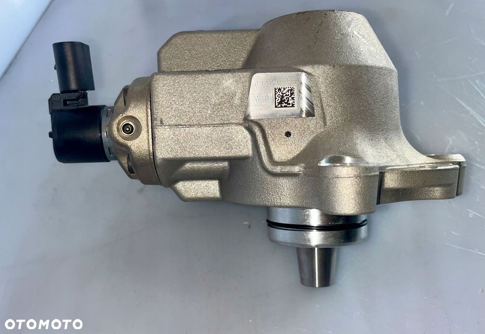 NOWA pompa wtryskowa HG9Q9B395AB CR A2C1637670080 Ford 2.0 - 2