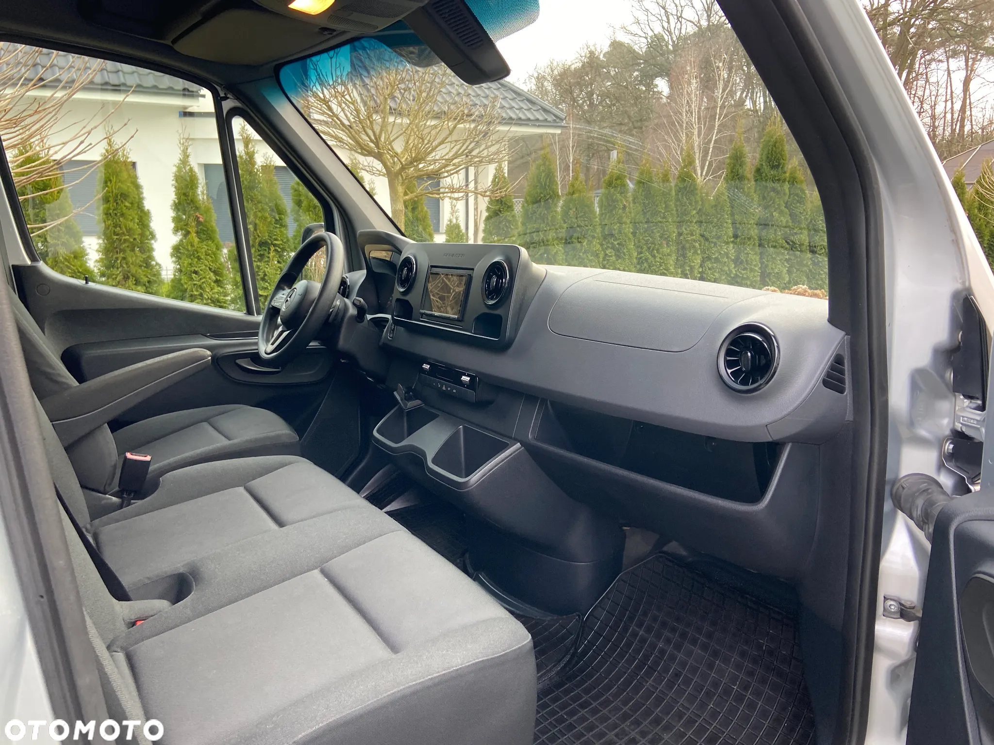 Mercedes-Benz Sprinter - 18