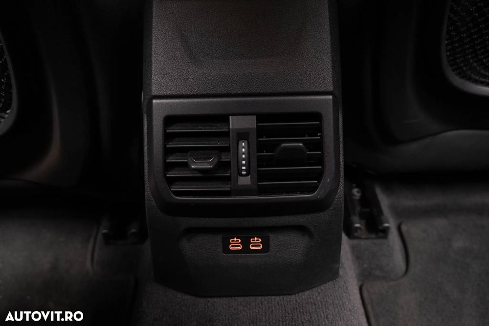 BMW Seria 2 218i Aut. M Sport - 30