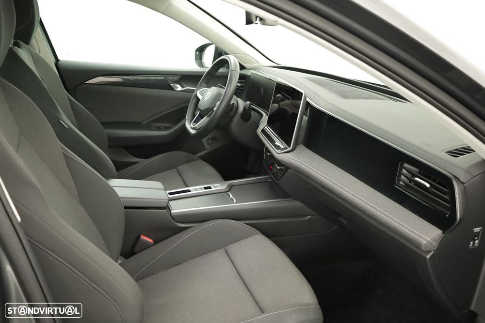 VW Passat Variant 1.5 TSI eHybrid DSG - 20