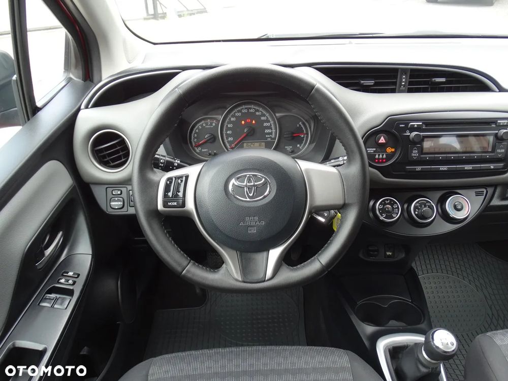 Toyota Yaris 1.0 Life EU6 - 24