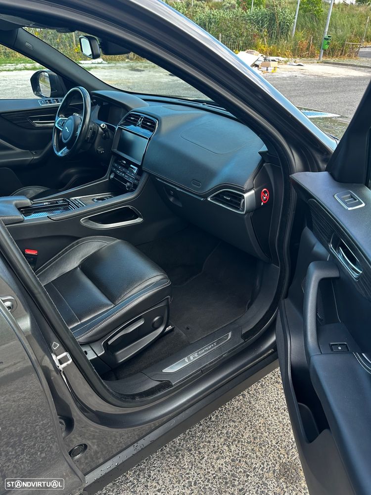 Jaguar F-Pace 2.0 i4D Prestige Aut. - 16