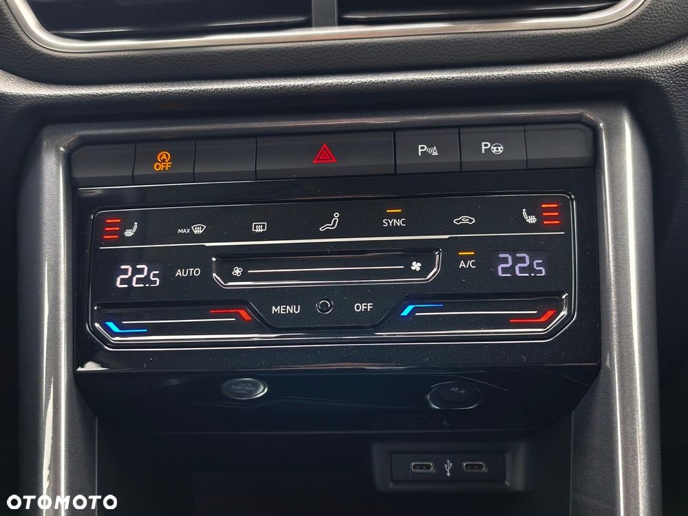 Volkswagen T-Roc 1.5 TSI Style DSG - 27