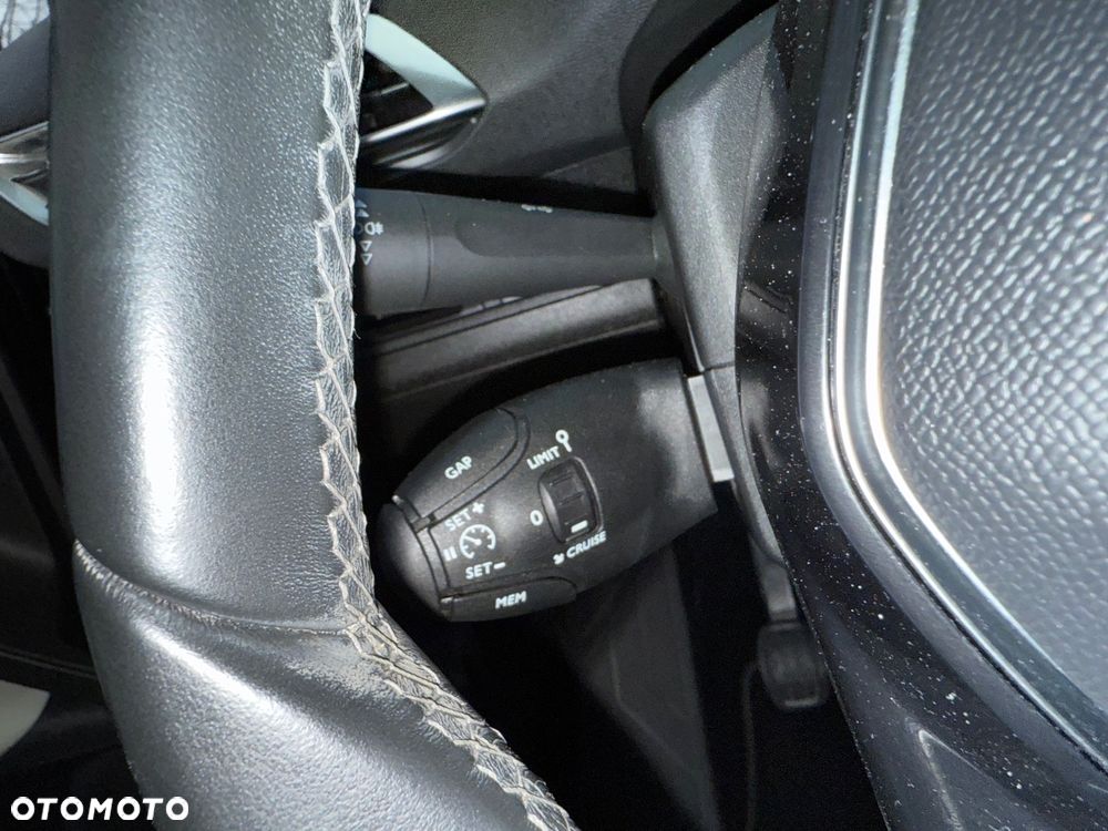 Peugeot 3008 1.5 BlueHDi Active S&S - 12