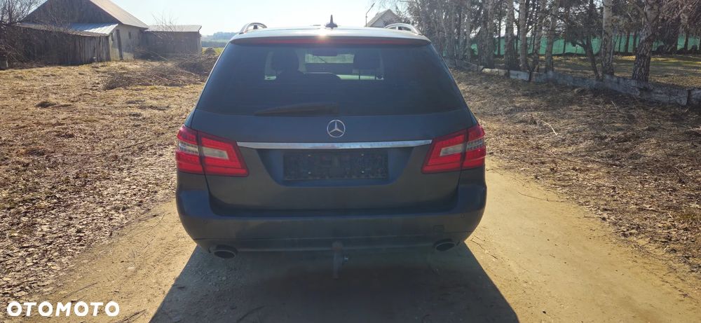 Mercedes-Benz Klasa E 350 CDI DPF 4Matic BlueEFFICIENCY 7G-TRONIC Elegance - 8