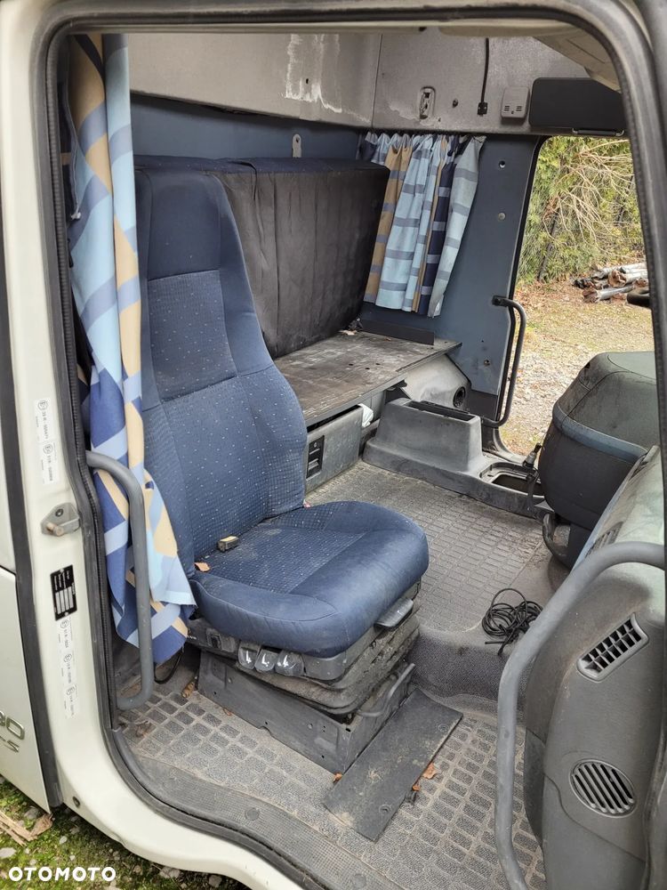 Kabina VOLVO Fh12 - 5