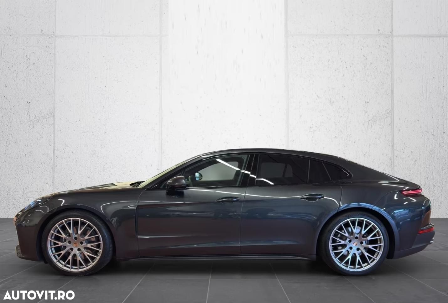 Porsche Panamera - 4