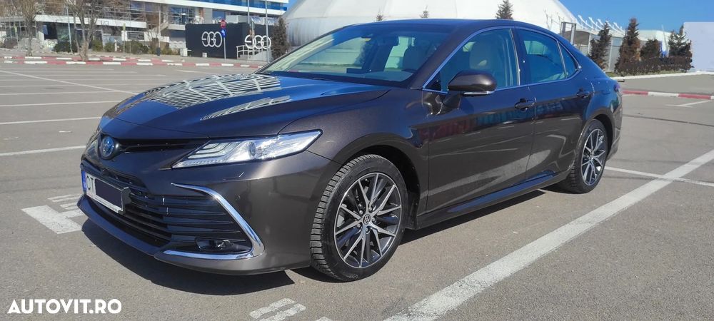 Toyota Camry 2.5 Exclusive - 1