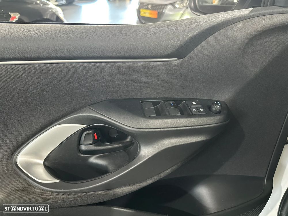 Toyota Yaris 1.5 HDF GR Sport - 12
