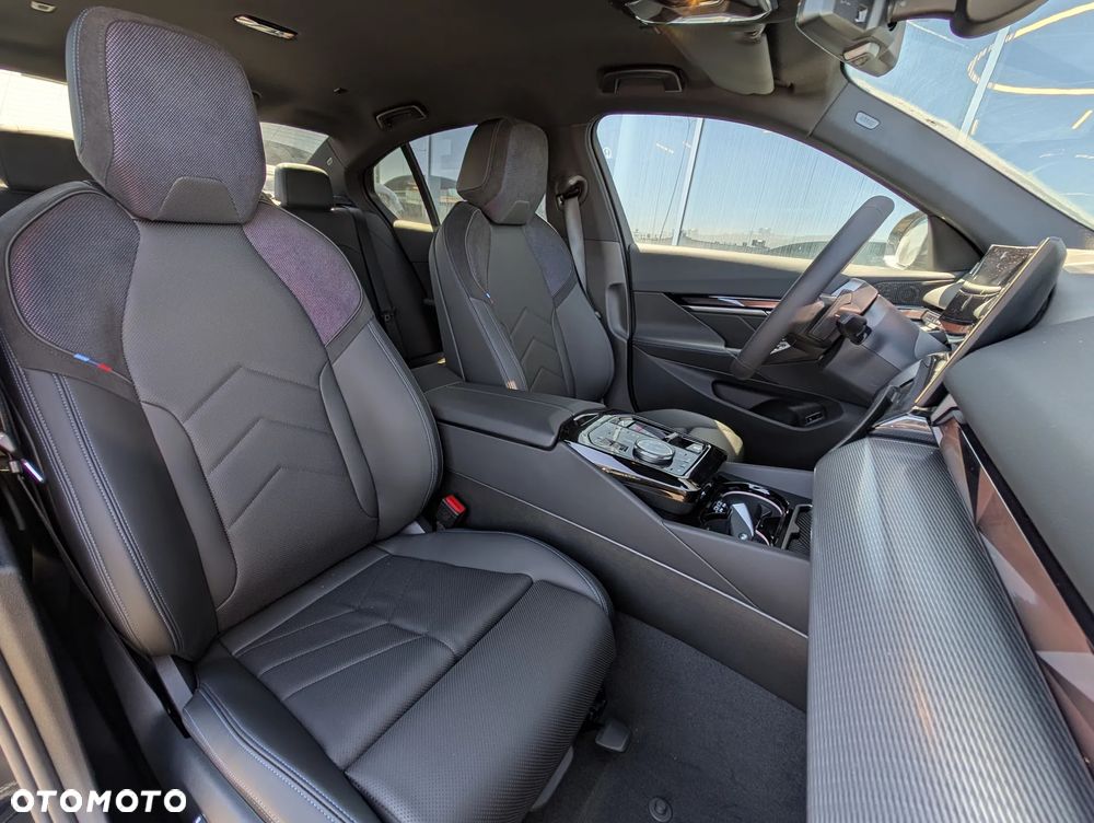 BMW Seria 5 520i mHEV - 17