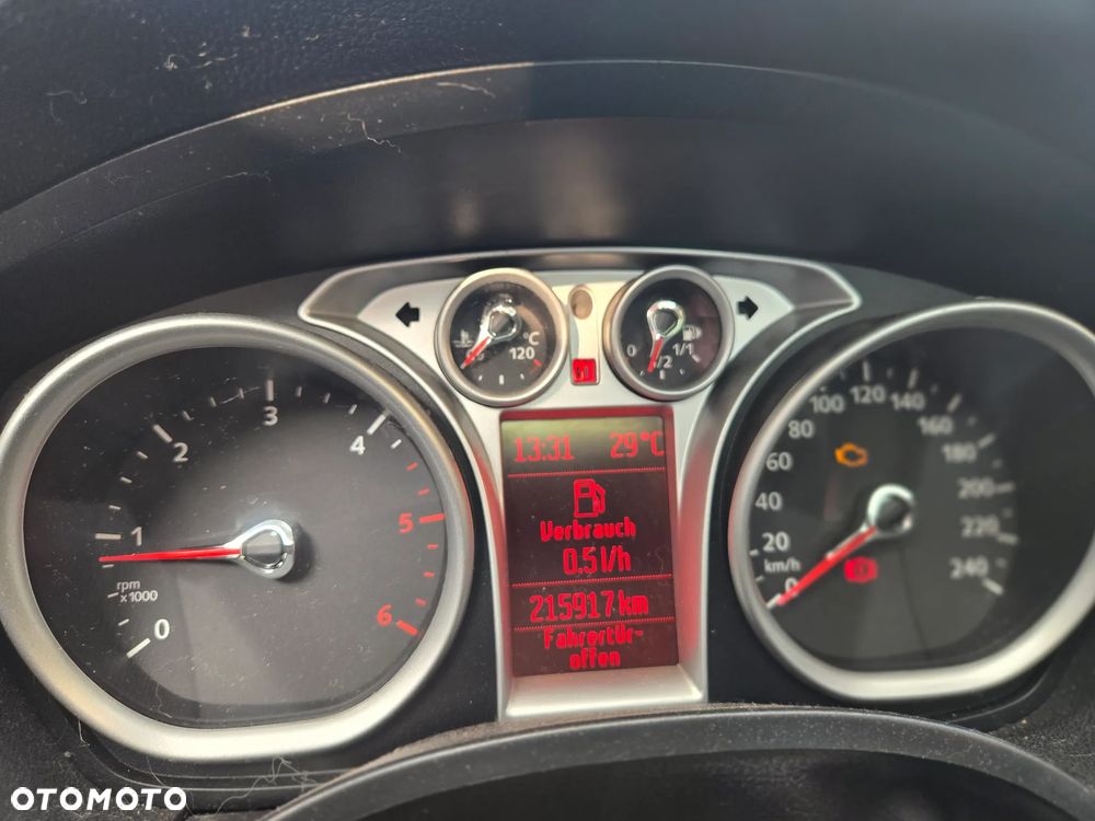 Ford Kuga 2.0 TDCi Titanium FWD - 12