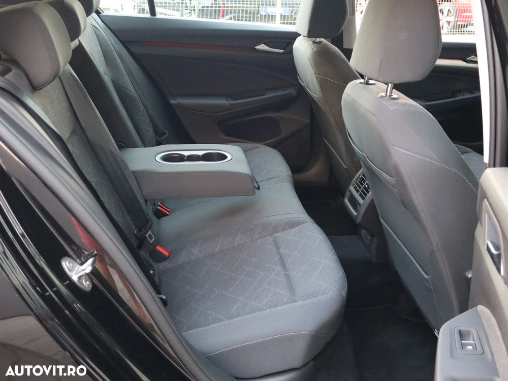 VOLKSWAGEN Golf 2024 — imagine 17
