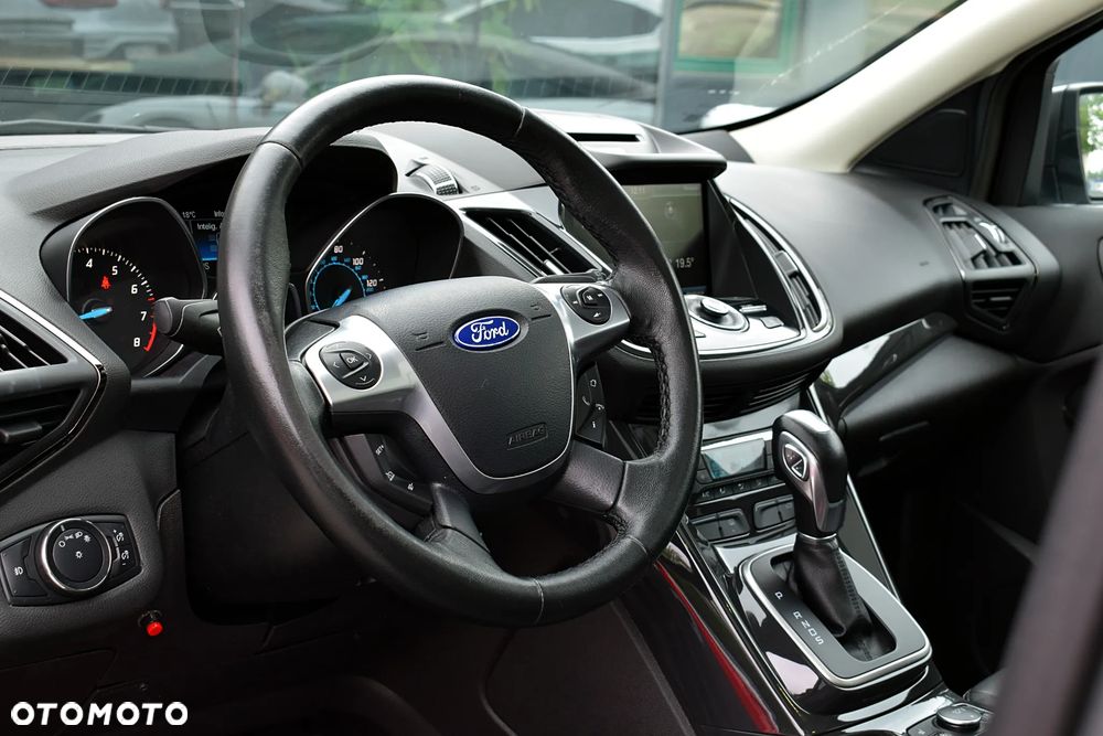 Ford Escape 2.0 EcoBoost AWD Titanium - 4