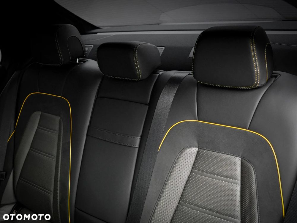 Mercedes-Benz Klasa E AMG 63 S 4Matic+ AMG Speedshift MCT-9G Final Edition - 36