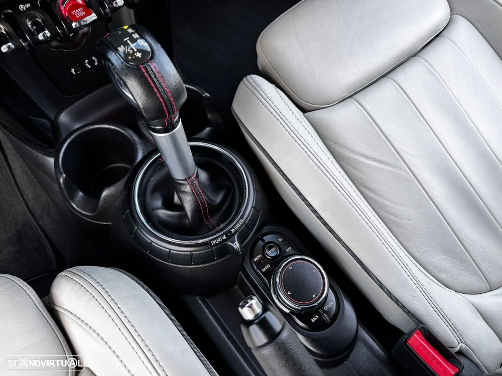 MINI 3 Portas John Cooper Works Auto Desportiva - 22