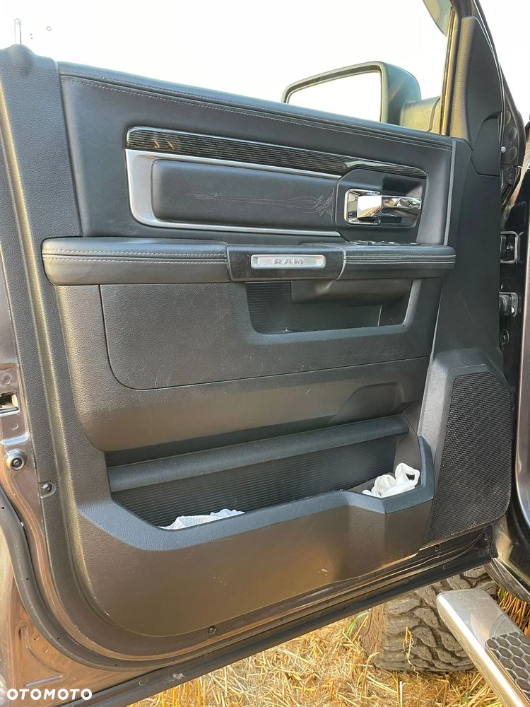 Dodge RAM 1500 5.7 4x4 - 12