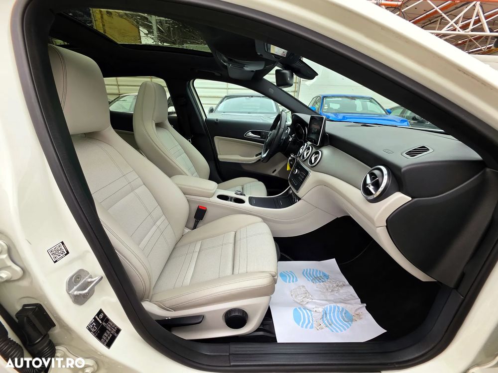 Mercedes-Benz GLA 250 4MATIC 7G-DCT AMG Line - 14