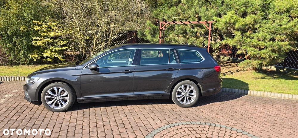 Volkswagen Passat - 2