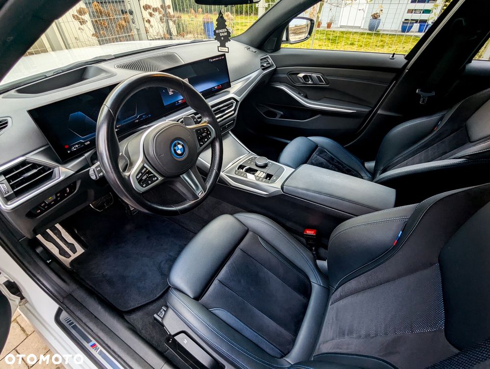 BMW Seria 3 330e PHEV M Sport sport - 11