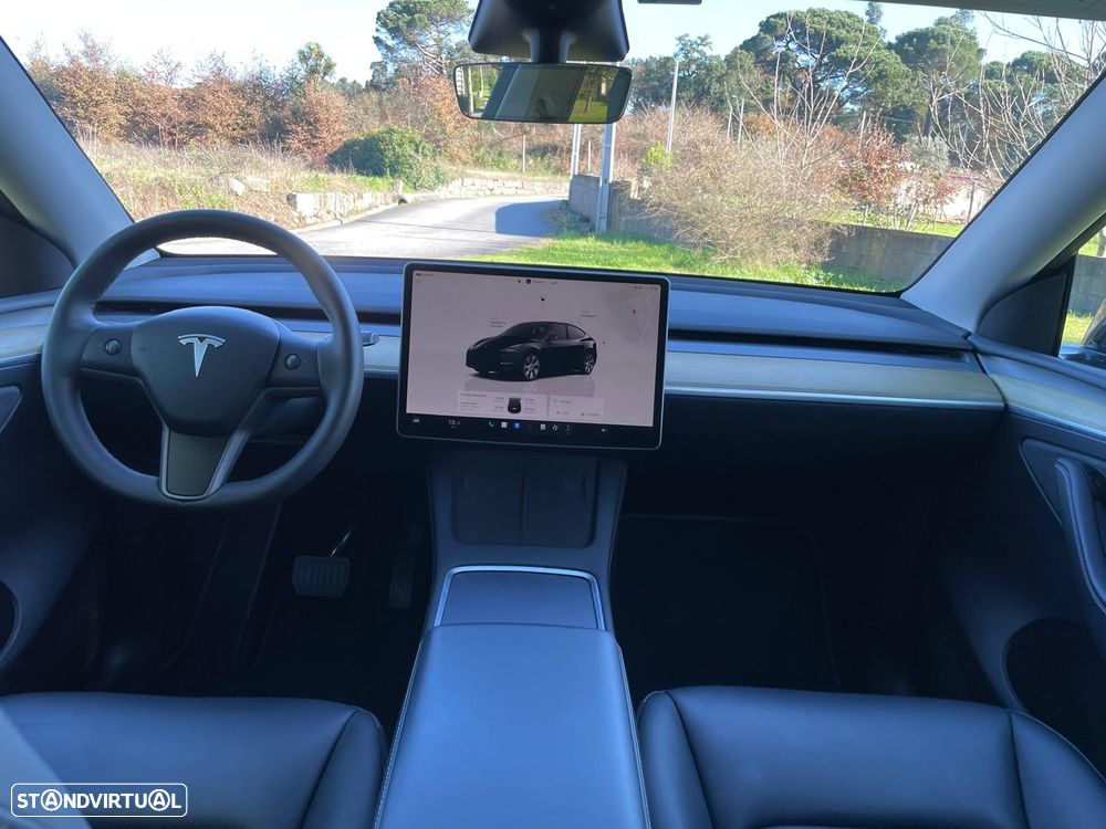 Tesla Model Y RWD - 34