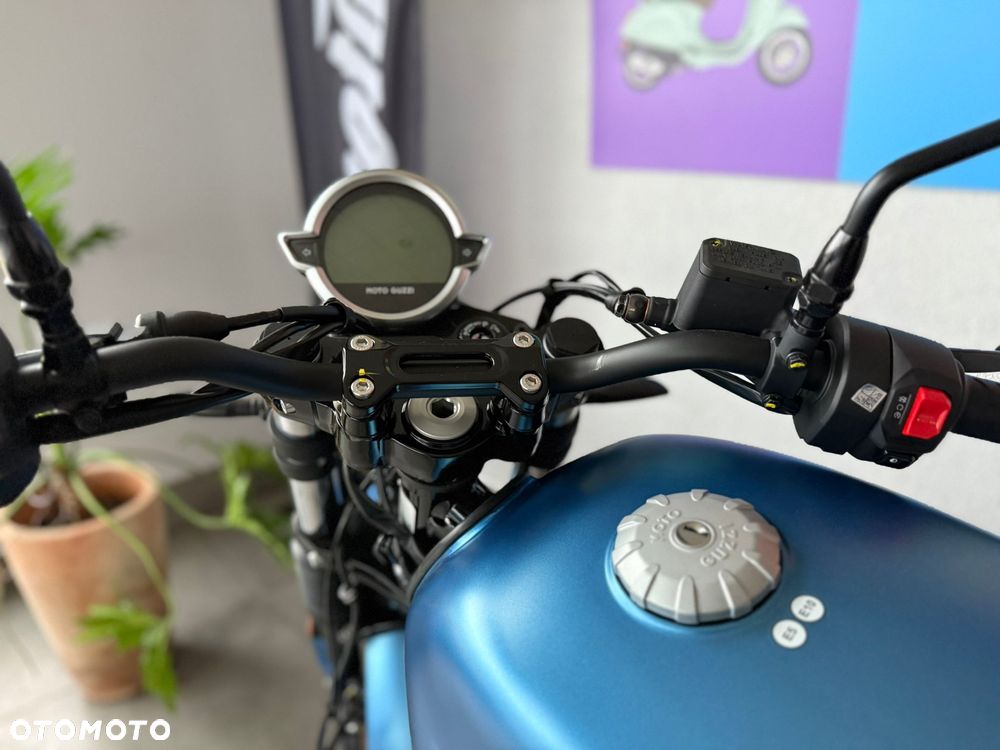 Moto Guzzi V7 - 9