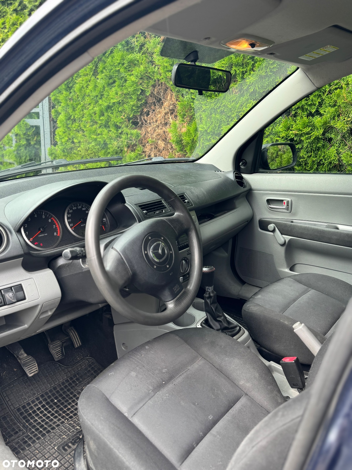 Mazda 2 - 10