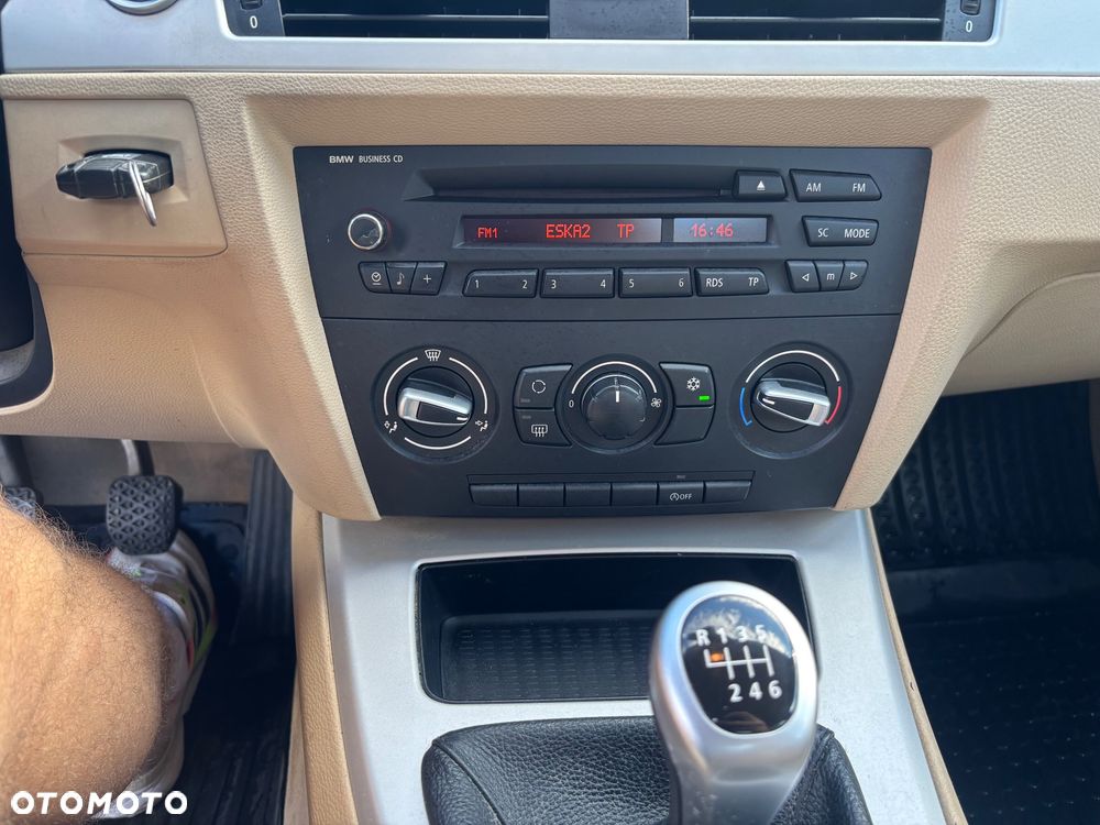 BMW Seria 3 316i - 12