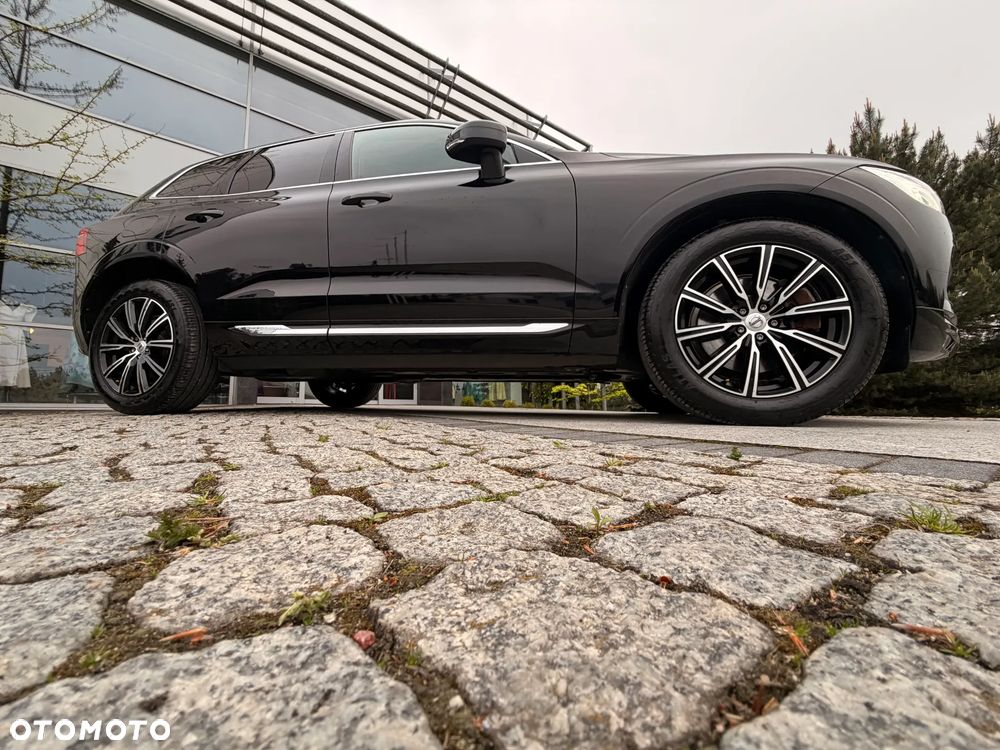 Volvo XC 60 D4 AWD Geartronic RDesign - 38